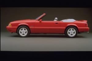 Ford Mustang 1992 года